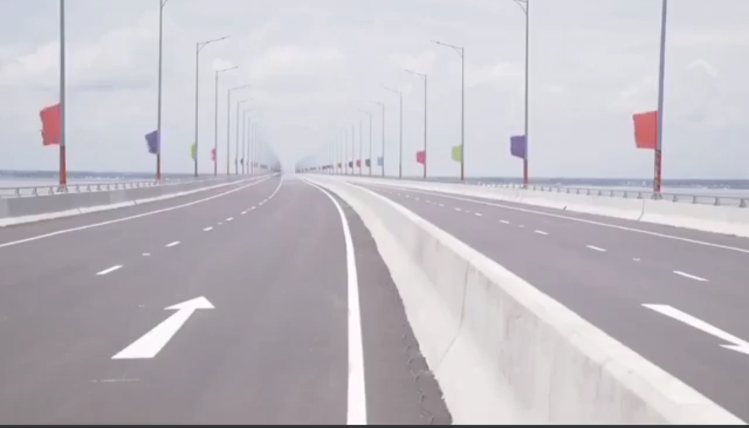 পদ্মাসেতুর দ্বার খুলে দিলেন প্রধানমন্ত্রী শেখ হাসিনা