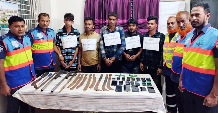 জাজিরায় ডাকাতির প্রস্তুতিকালে ৫ডাকাত আটক