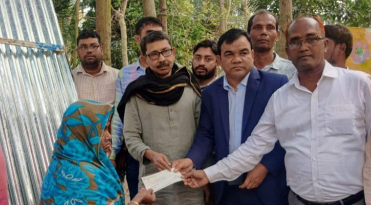 শরীয়তপুরে অগ্নিকান্ডে ক্ষতিগ্রস্ত পরিবারকে সহায়তা