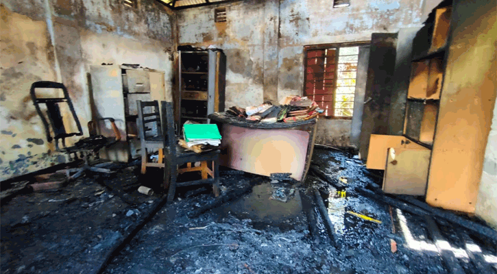 শরীয়তপুরে মহিলা সংস্থার কার্যালয়ে অগ্নিকান্ড: ২০ লাখ টাকার ক্ষয়ক্ষতি