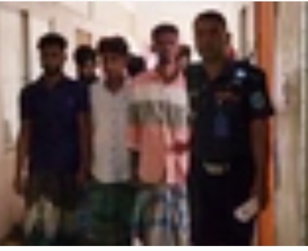 পোশাক শ্রমিককে সংঘবদ্ধ ধর্ষণ ইউপি সদস্যসহ গ্রেফতার ৭