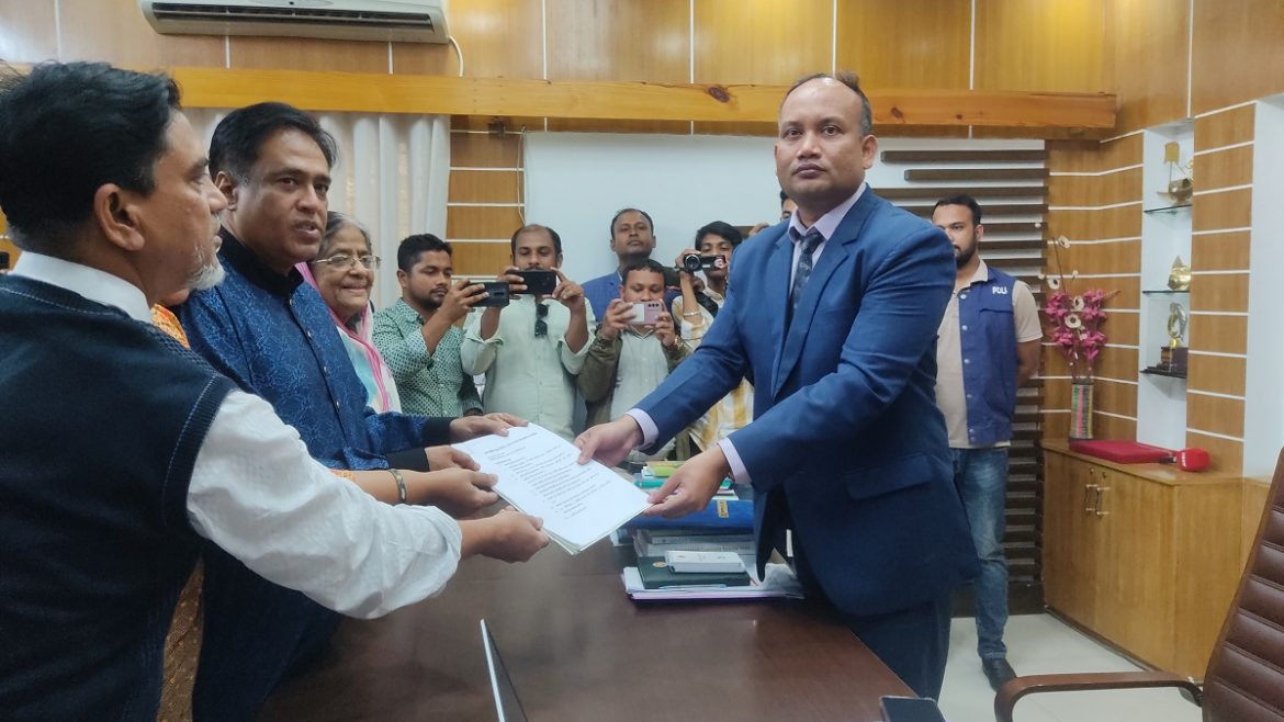 শরীয়তপুরে ৩টি আসনে ১৯জনের মনোনয়নপত্র দাখিল