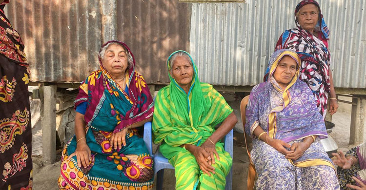 ফেসবুকের মাধ্যমে এক যুগ পর মা ফিরে পেল পরিবার