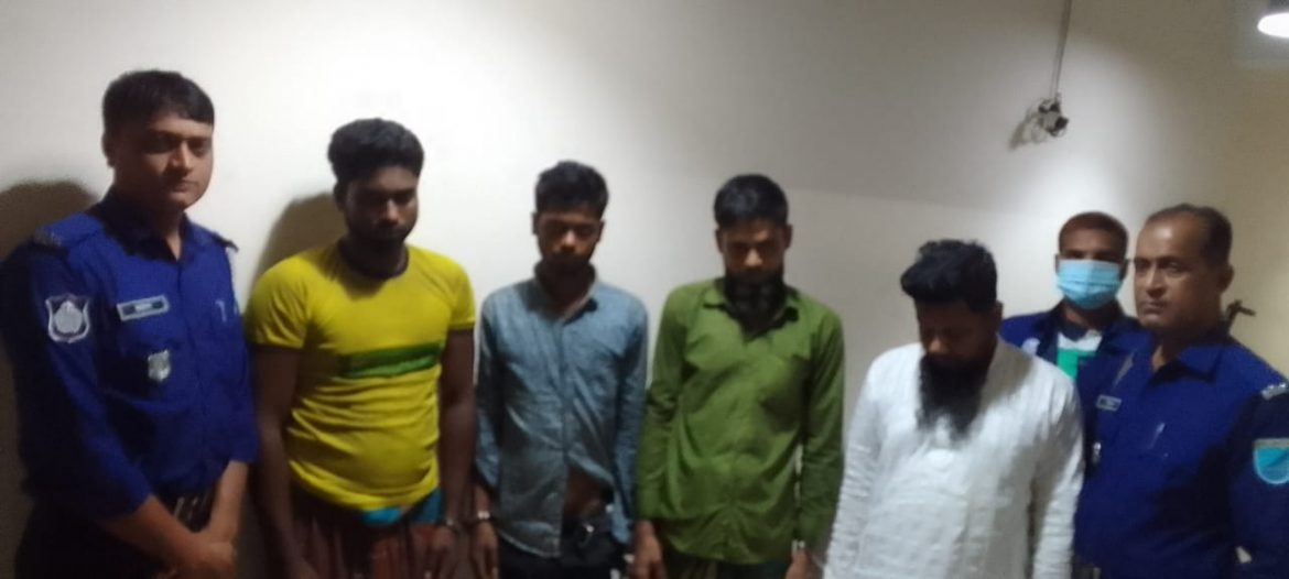 নড়িয়ায় মন্দিরে চুরি, মালামাল উদ্ধার ও চোর গ্রেফতার