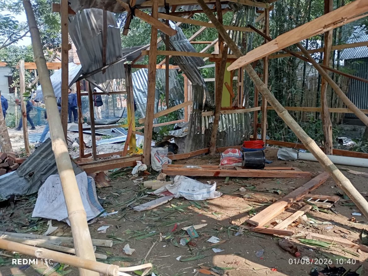 শরীয়তপুরে জাজিরায় বোমা বানাতে গিয়ে বিস্ফোরন এক যুবক নিহত-১,আহত-২