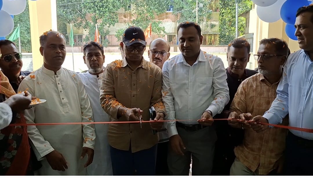 শরীয়তপুরের জাজিরা  পৌরসভা ভবনের উদ্বোধন